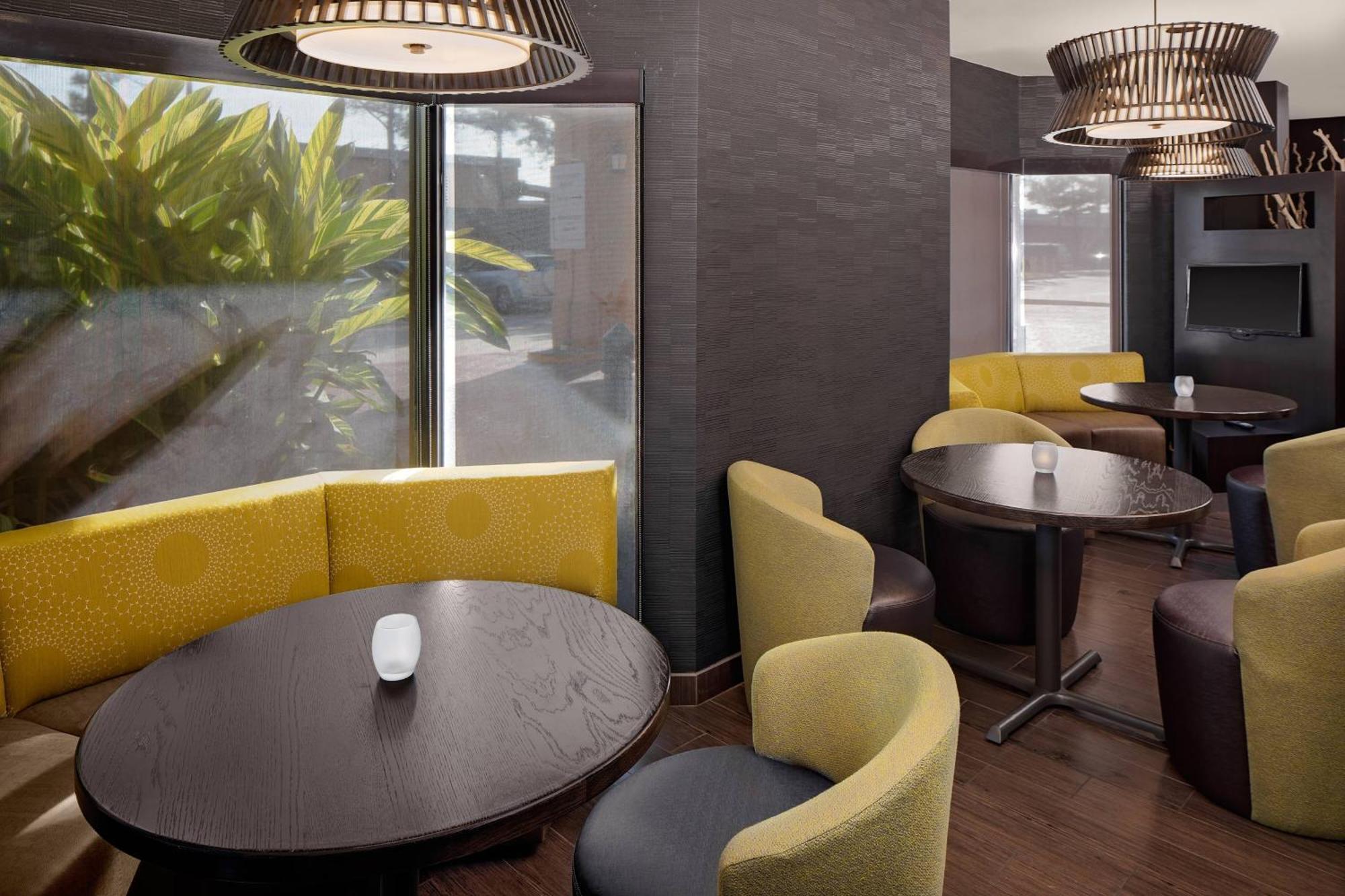 Courtyard By Marriott Houston Rice University Екстериор снимка