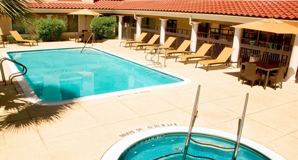 Courtyard By Marriott Houston Rice University Екстериор снимка